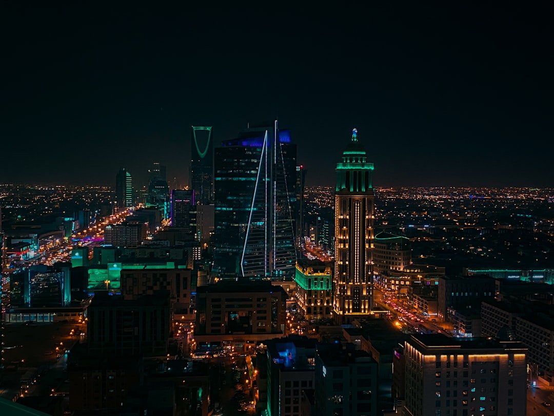 How to generate qualified B2B leads in Saudi Arabia using a focused market and pipeline strategy